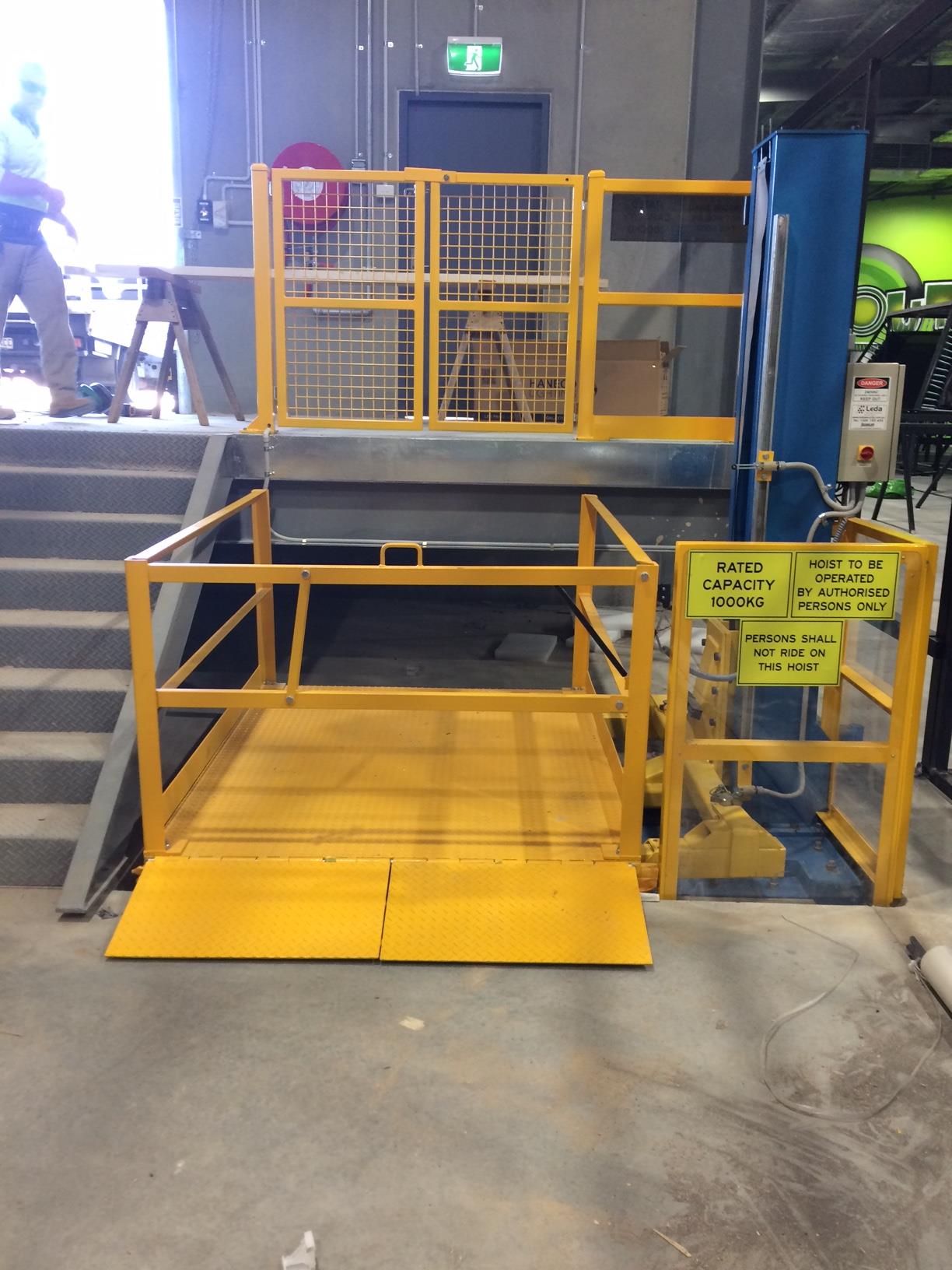 Hydraulic Lift Tables | Leda Security Products